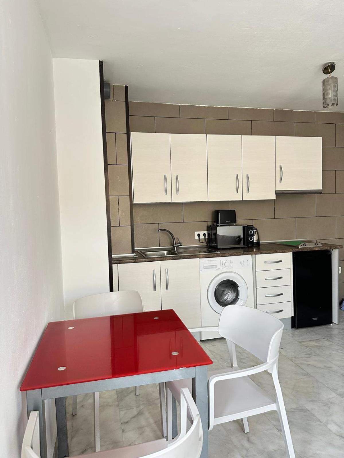 Apartamentos Playa Huelin Málaga Dış mekan fotoğraf